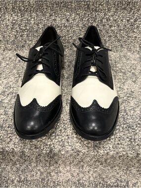 Cole Haan Black and White Woman’s Two-Tone Wingtip Oxford Shoes